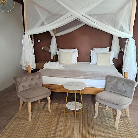 La Fandenoise Bed & Breakfast Thies Bagian luar foto
