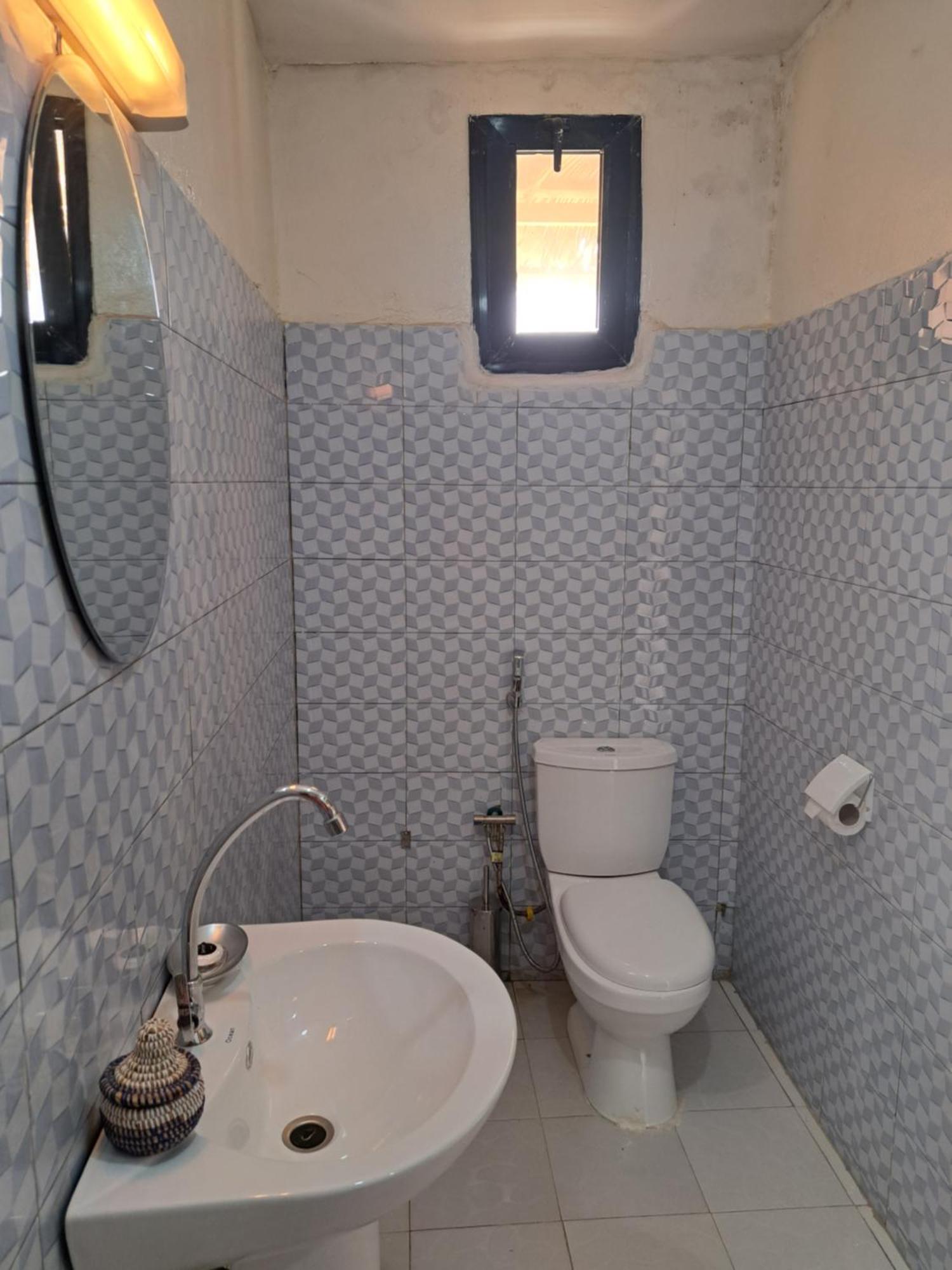 La Fandenoise Bed & Breakfast Thies Bagian luar foto