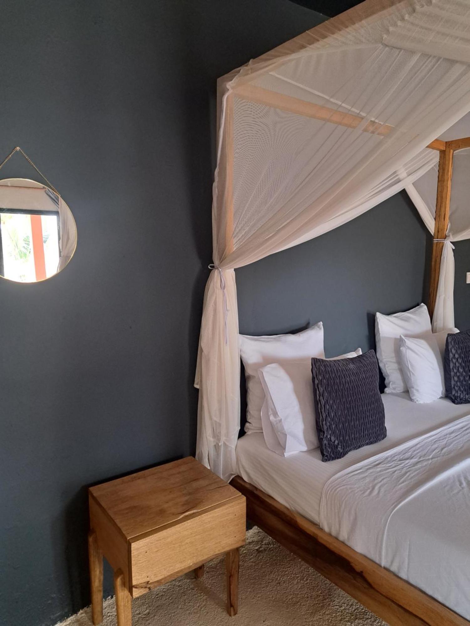 La Fandenoise Bed & Breakfast Thies Bagian luar foto