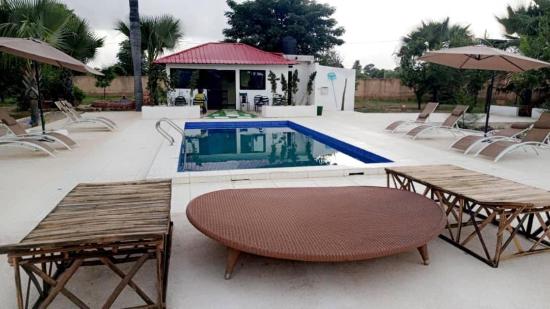 La Fandenoise Bed & Breakfast Thies Bagian luar foto