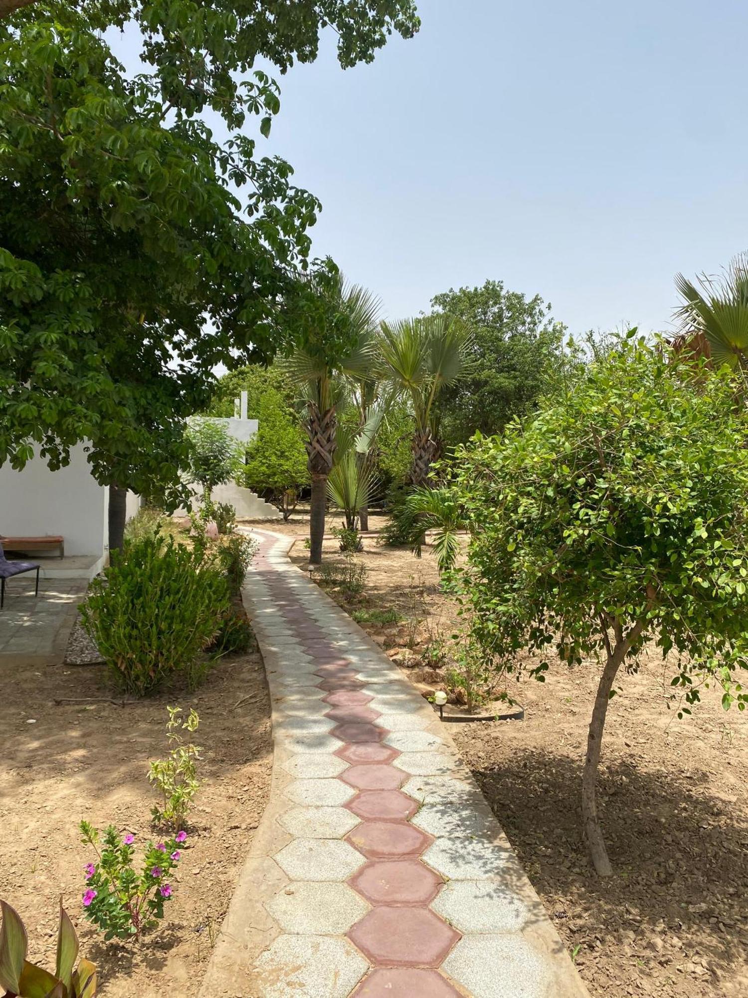 La Fandenoise Bed & Breakfast Thies Bagian luar foto