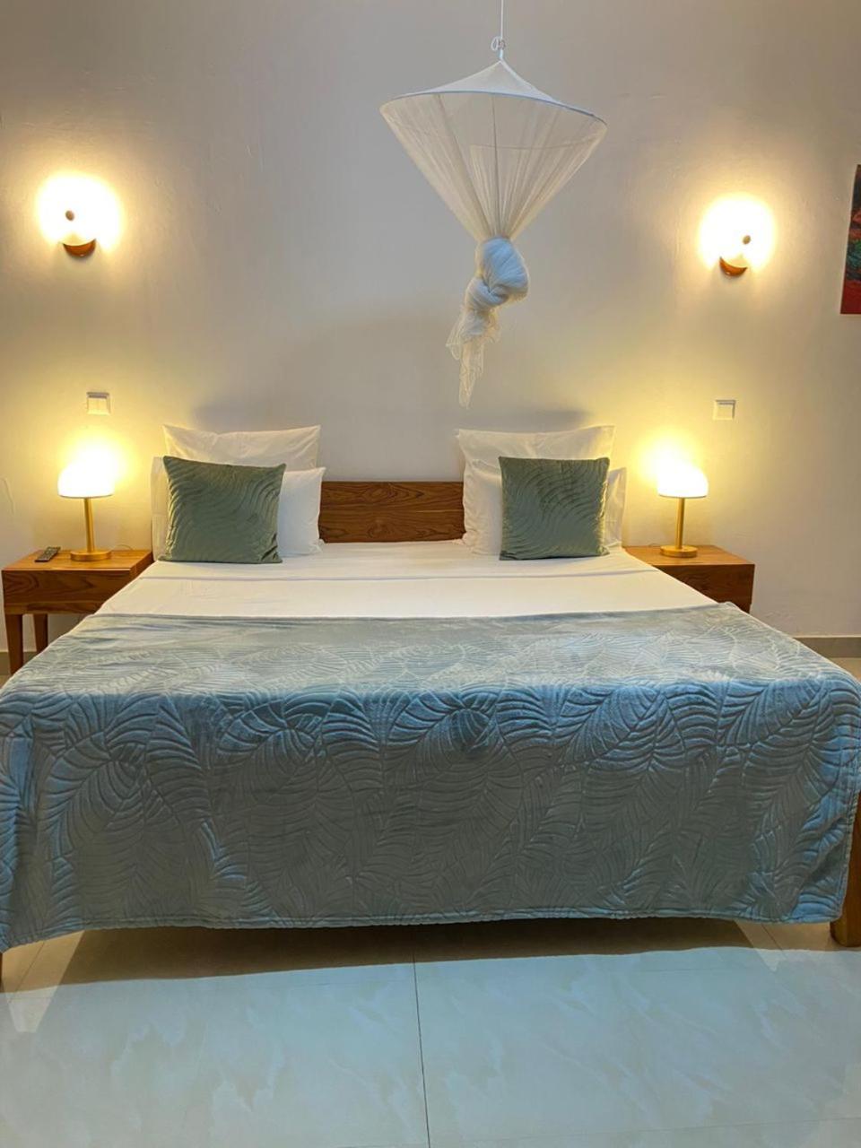 La Fandenoise Bed & Breakfast Thies Bagian luar foto
