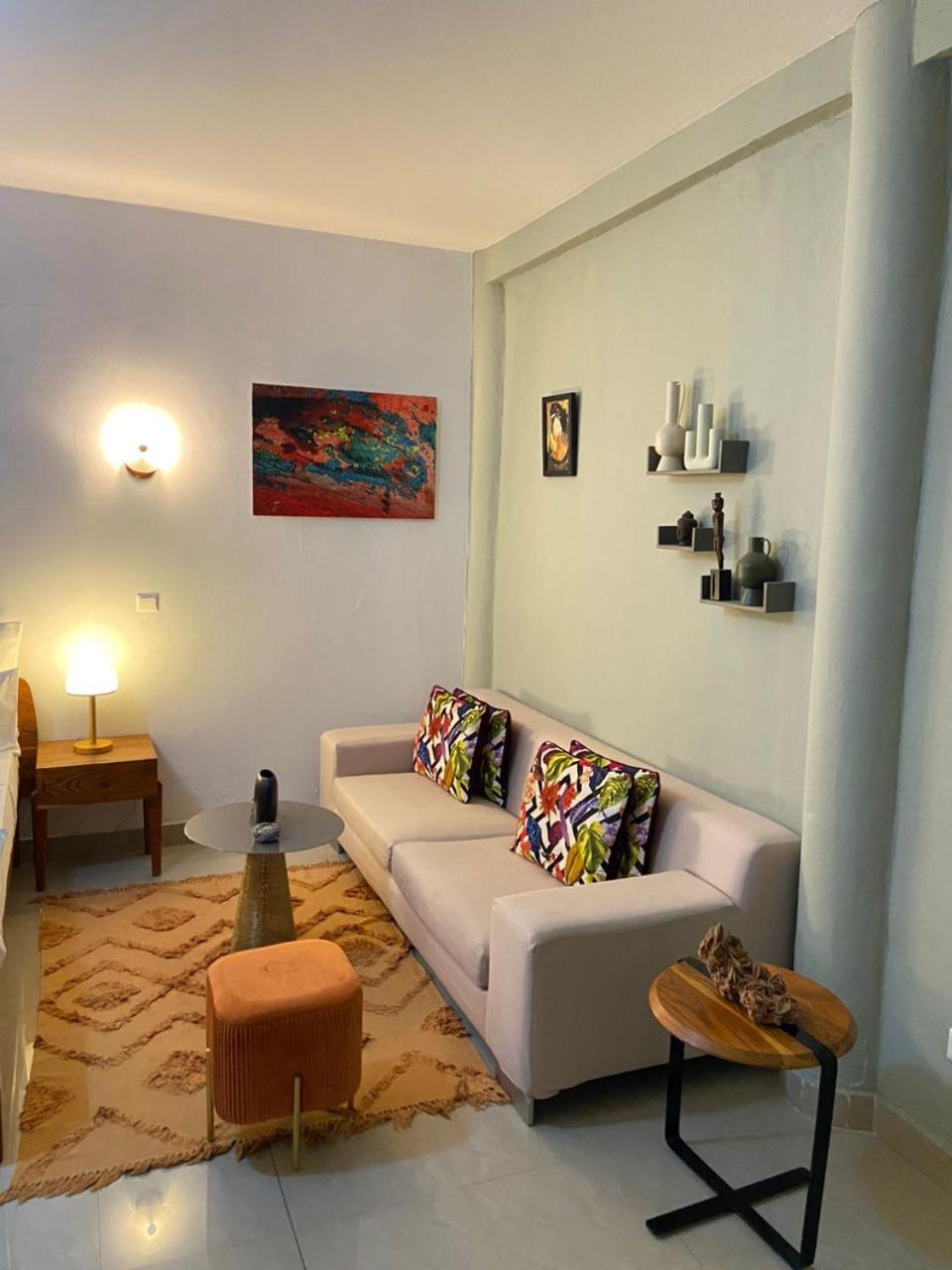 La Fandenoise Bed & Breakfast Thies Bagian luar foto