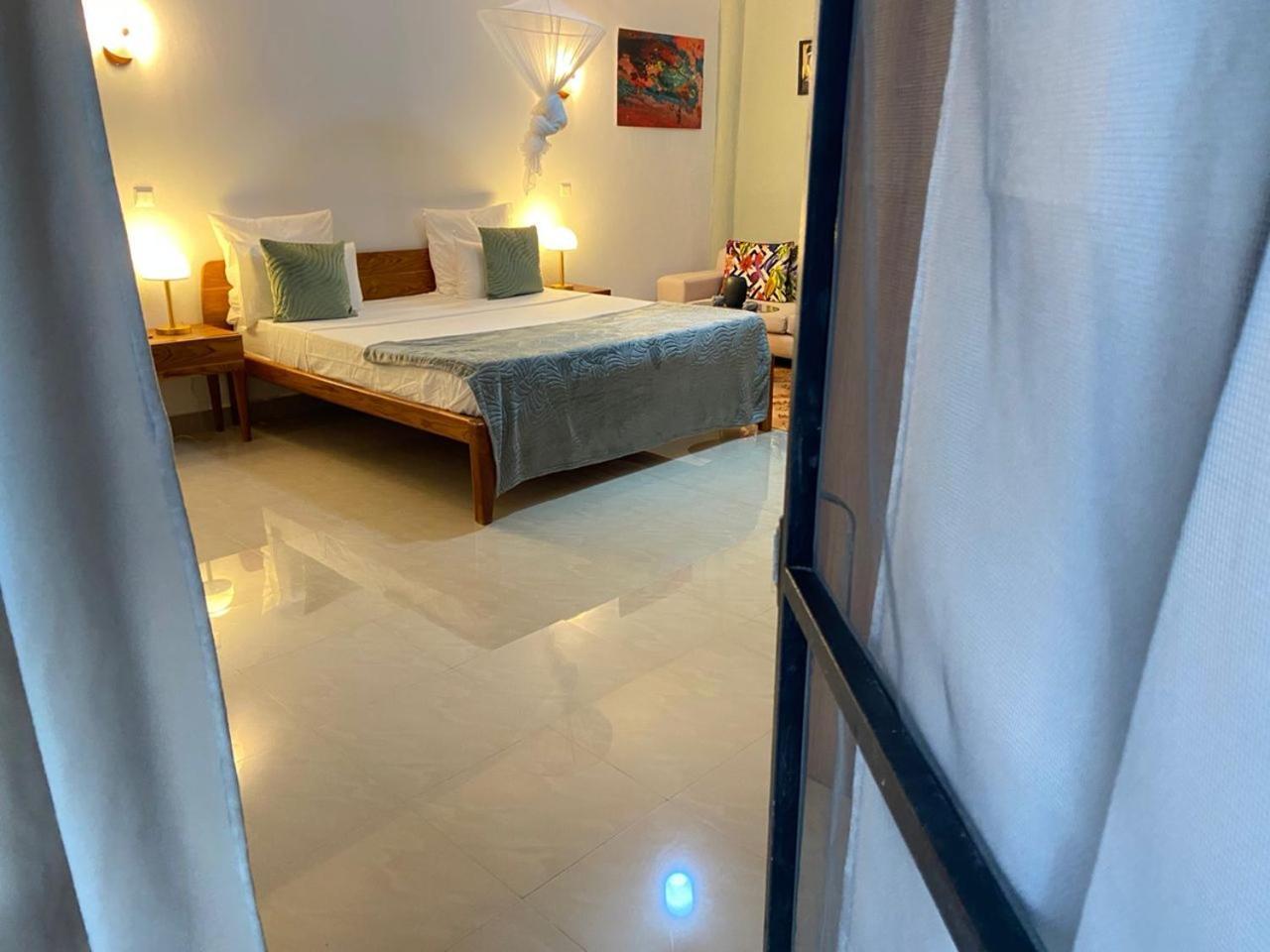 La Fandenoise Bed & Breakfast Thies Bagian luar foto